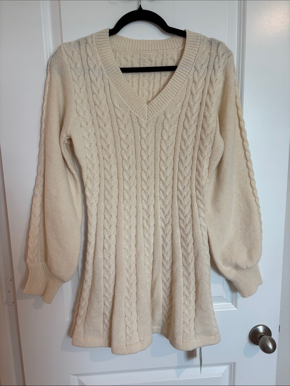 HALARA Cream Cable-Knit V-Neck Sweater Dress